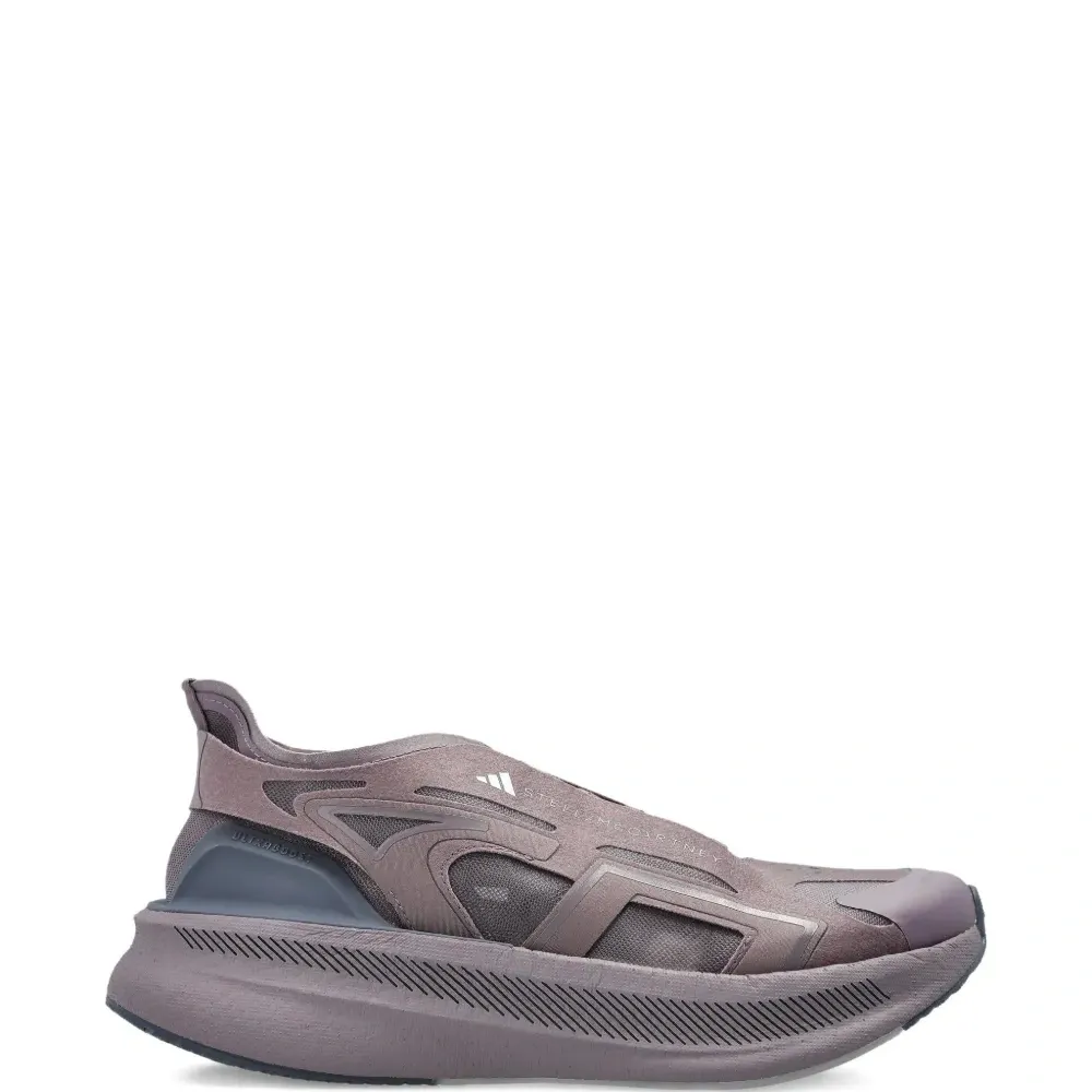 Кроссовки с панелями