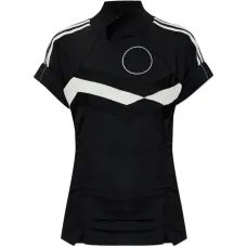 Футболка с тремя полосками на рукавах