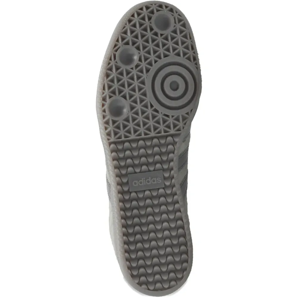 Кроссовки с полосатыми деталями