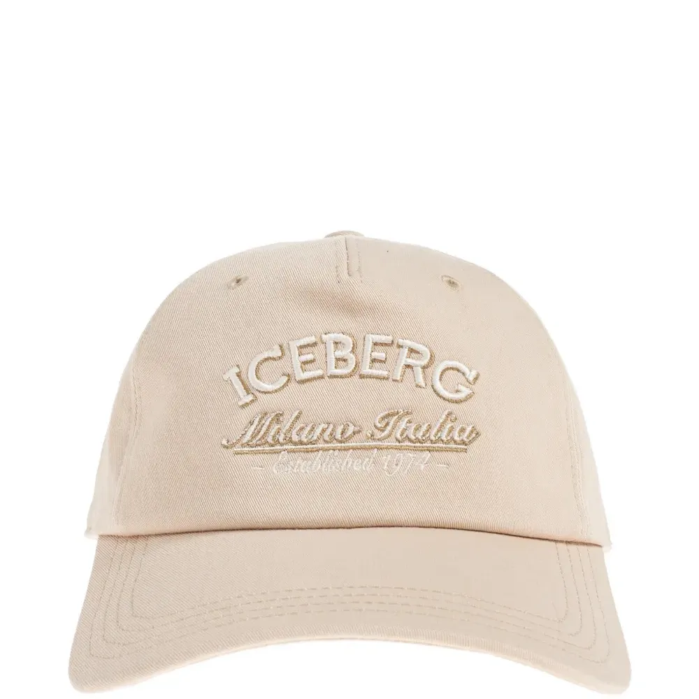 Бейсболка с вышивкой Бейсболка с вышивкой