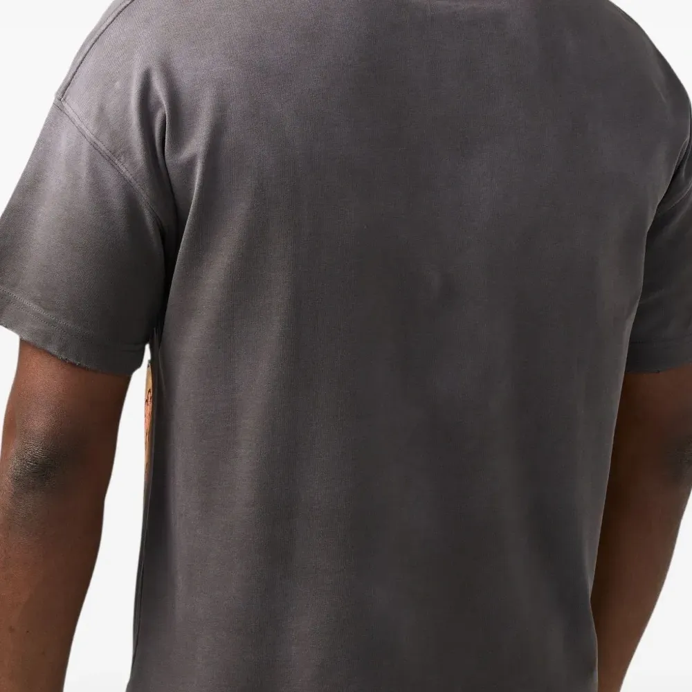 Футболка с изображением птицы