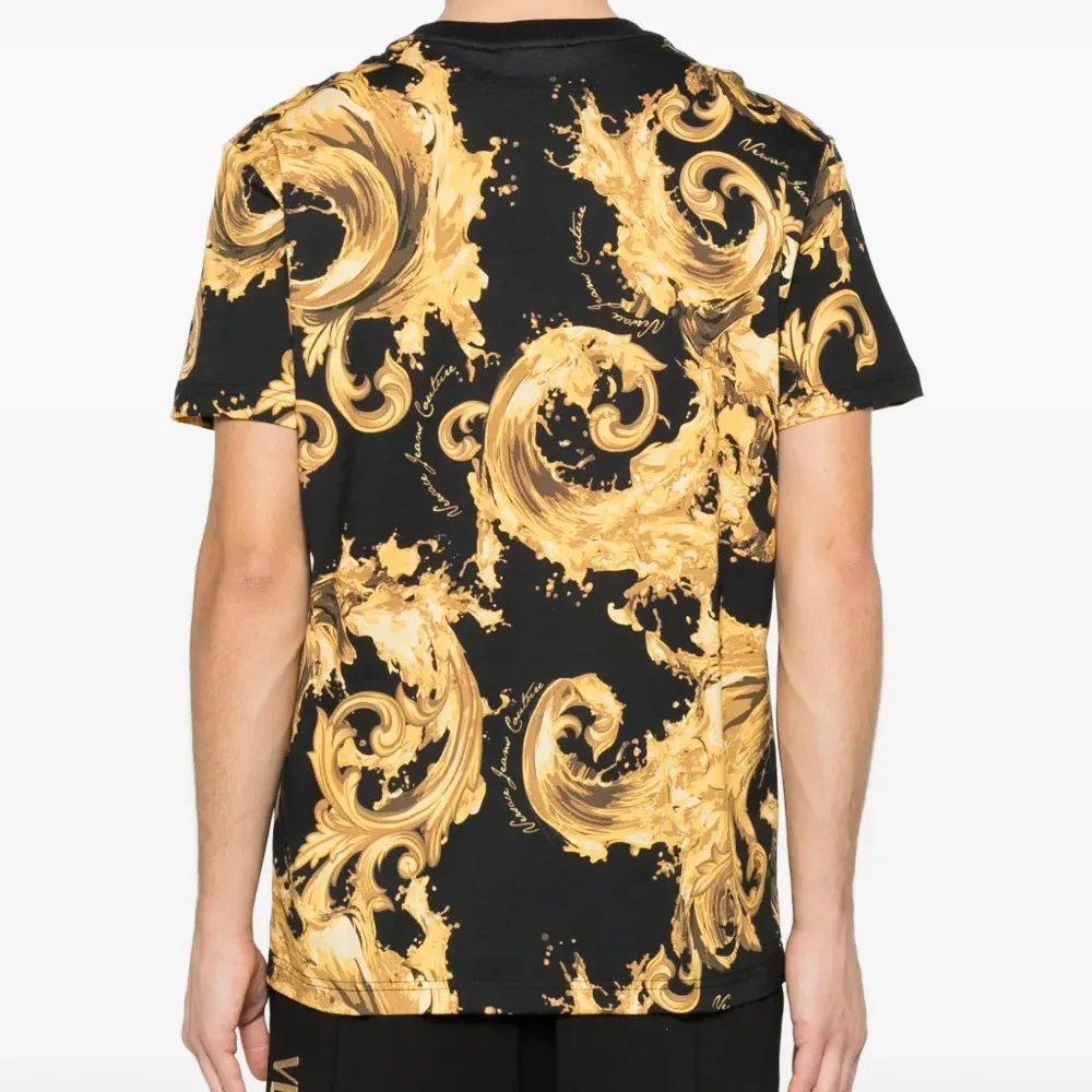 Футболка с барочным принтом