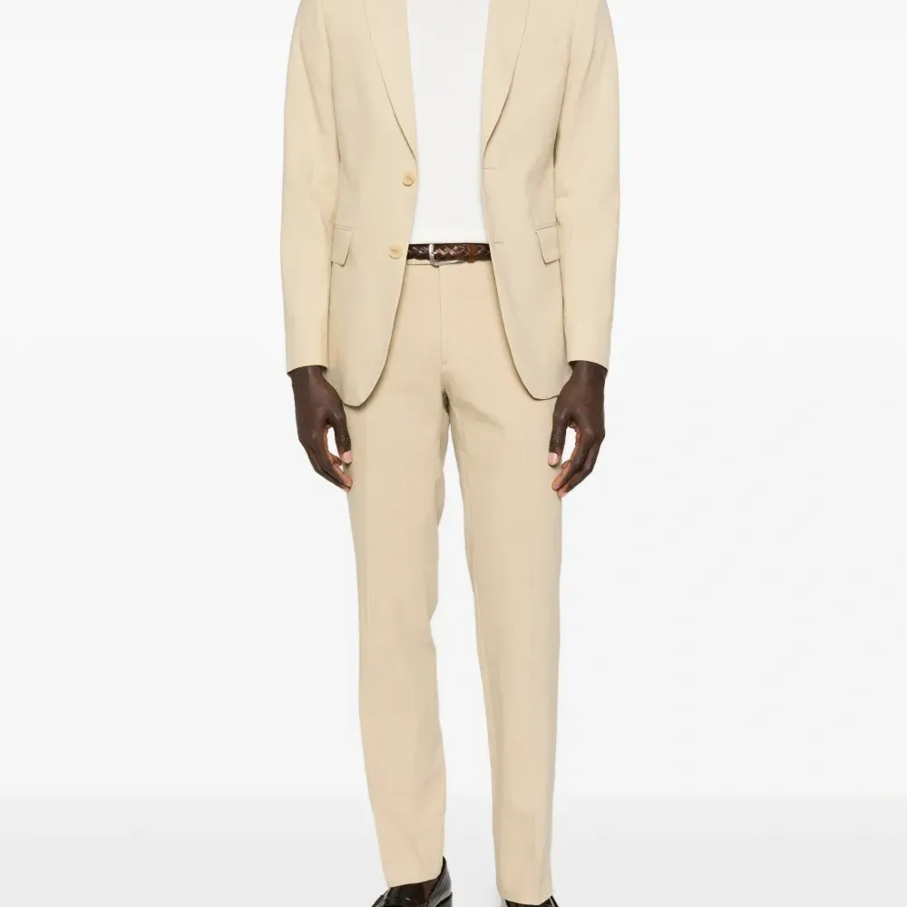 Футболка с круглым вырезом