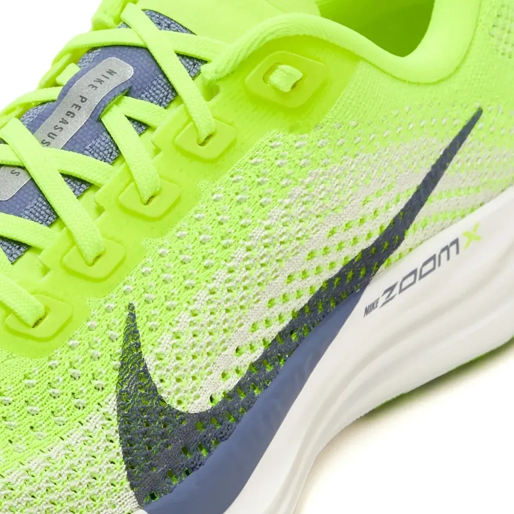 Кроссовки Pegasus Plus с логотипом