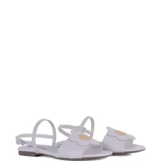 Сандалии с ремешком и цветочным декором Сандалии с ремешком и цветочным декором