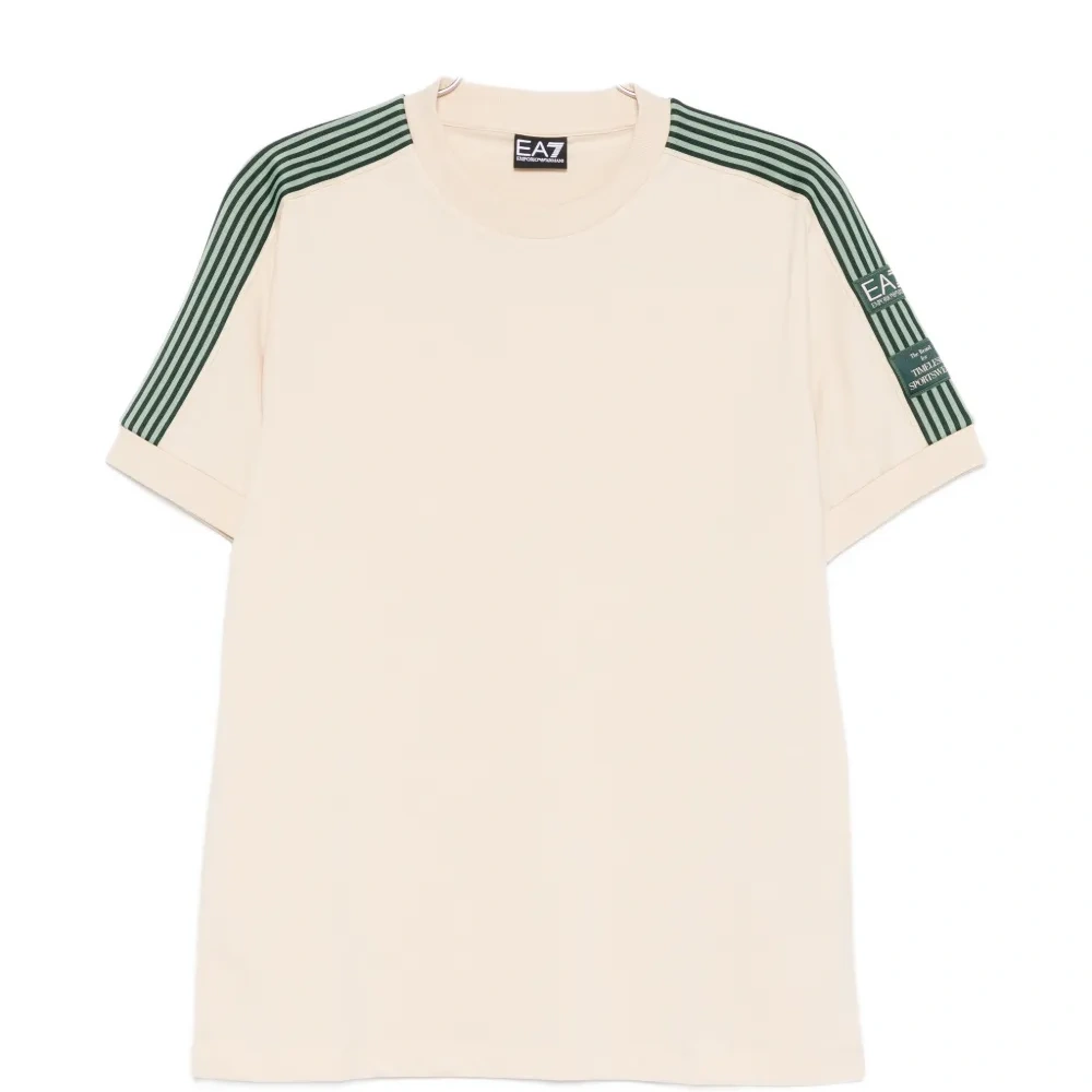 Футболка с полосатыми деталями