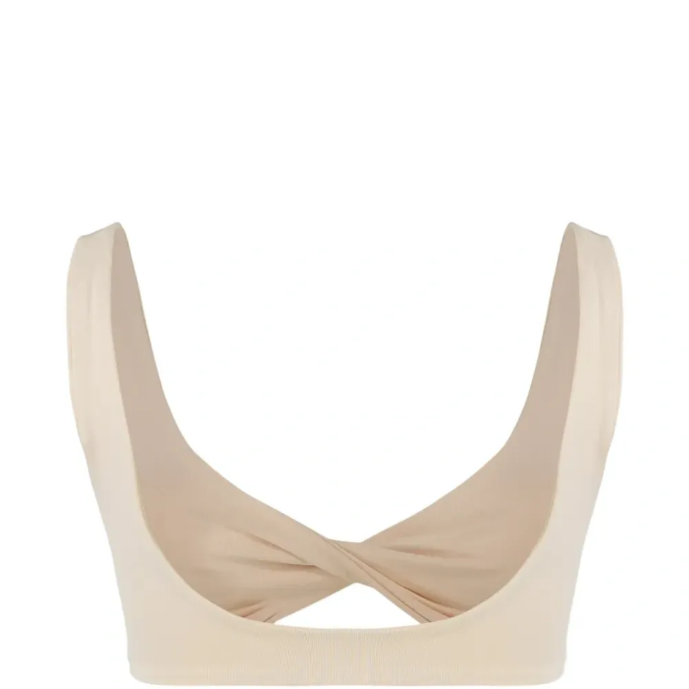 Укороченный топ с перекрученным элементом