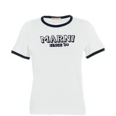 Футболка с тиснёным логотипом