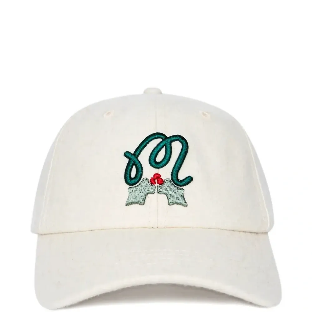 Бейсболка Mistleflow Dad с вышивкой