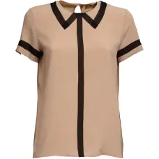 Блузка с черной отделкой