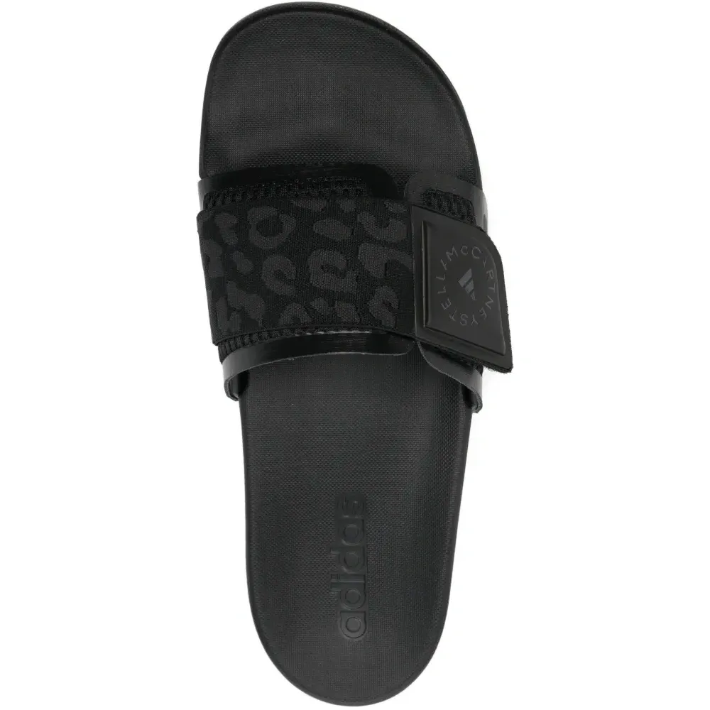 Шлёпанцы с ремешком на липучке и логотипом