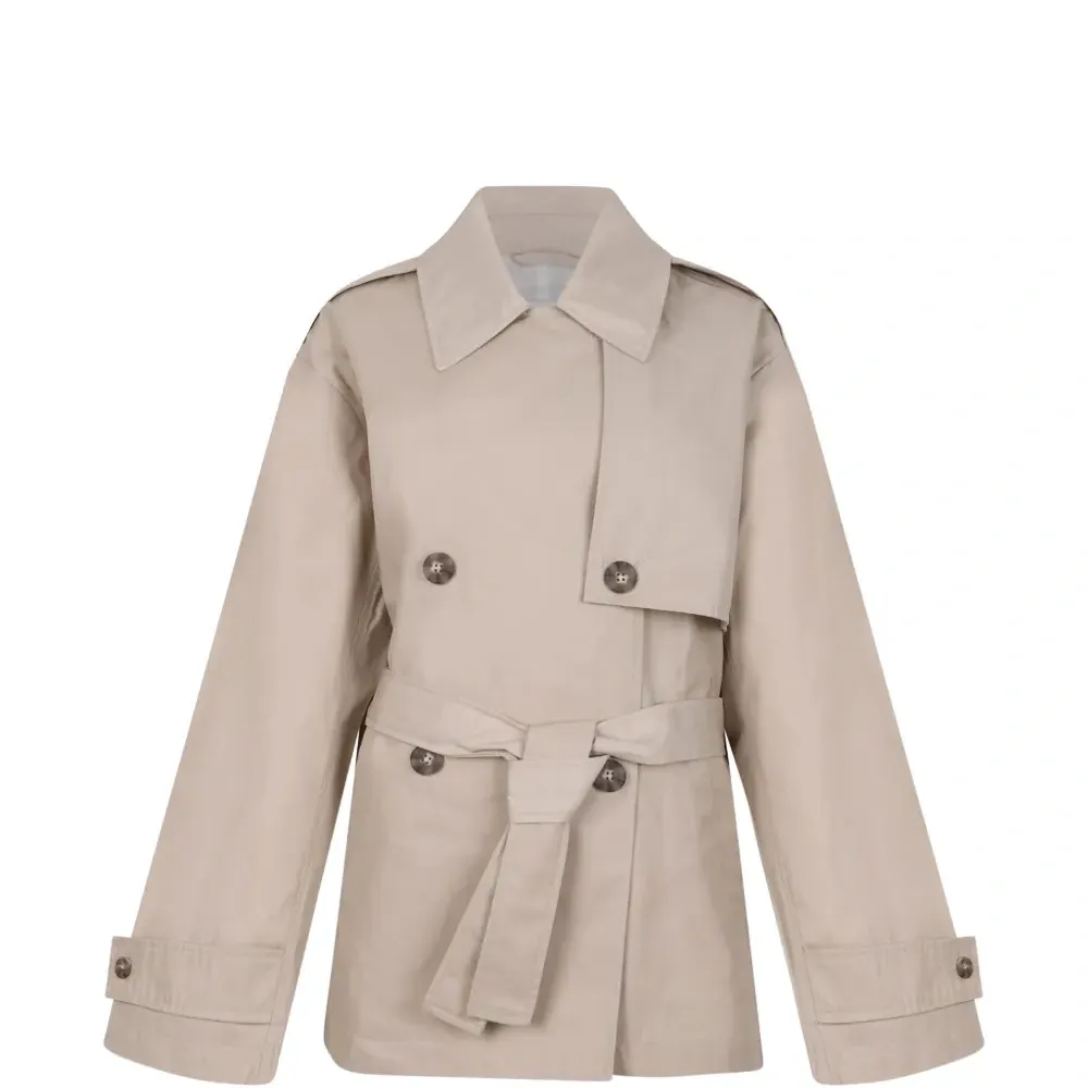 Куртка на пуговицах с поясом