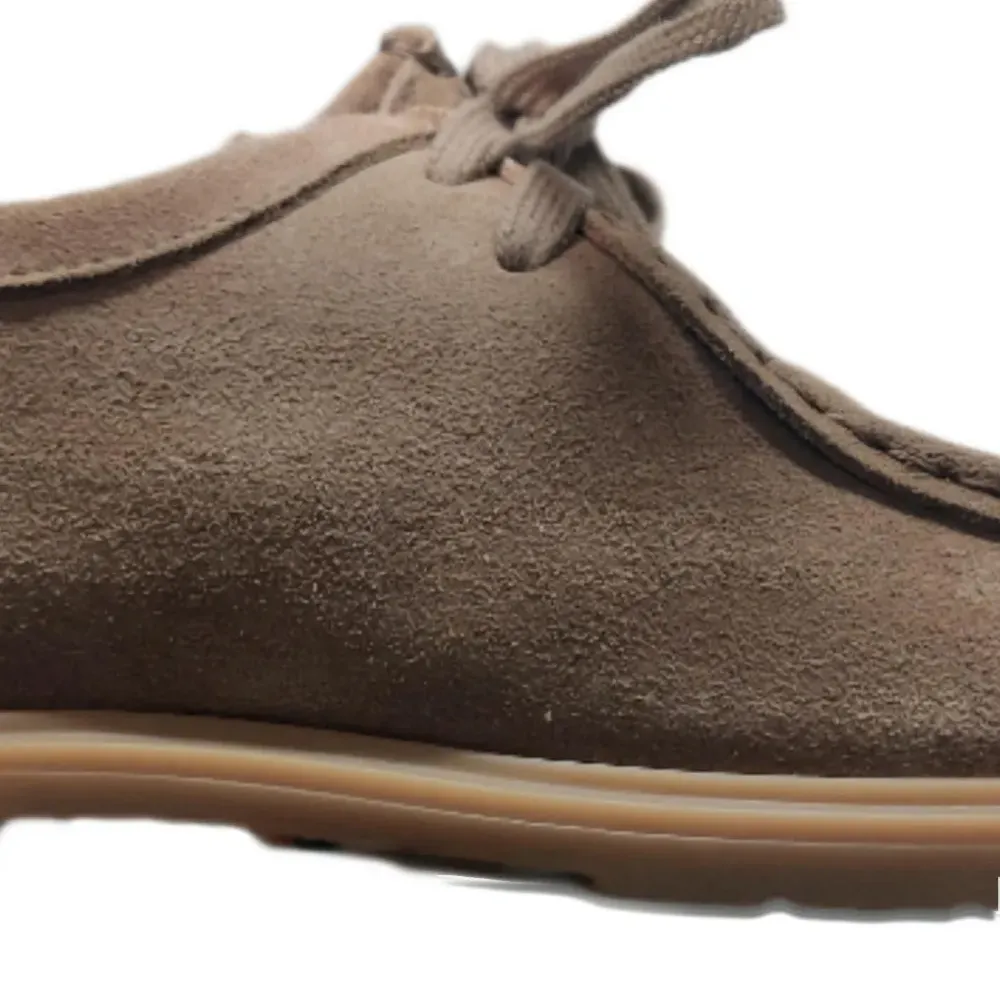 Лоферы без каблука на шнуровке