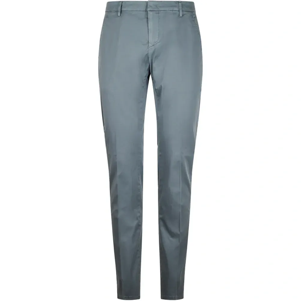 Брюки на пуговицах