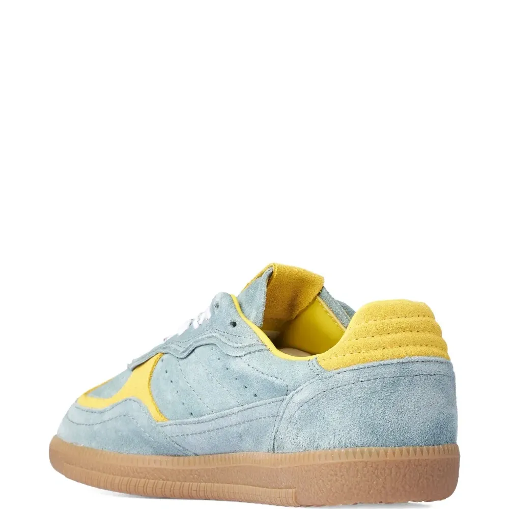 Замшевые кроссовки