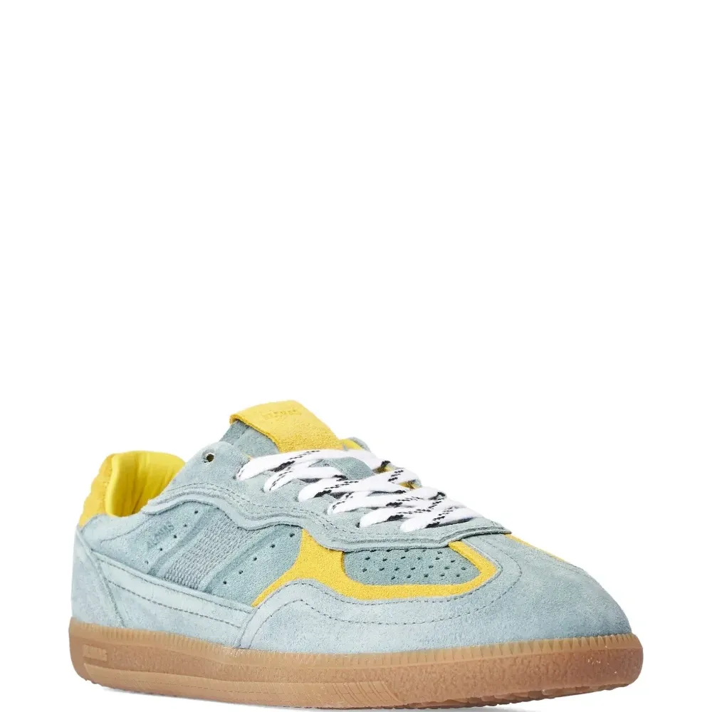 Замшевые кроссовки