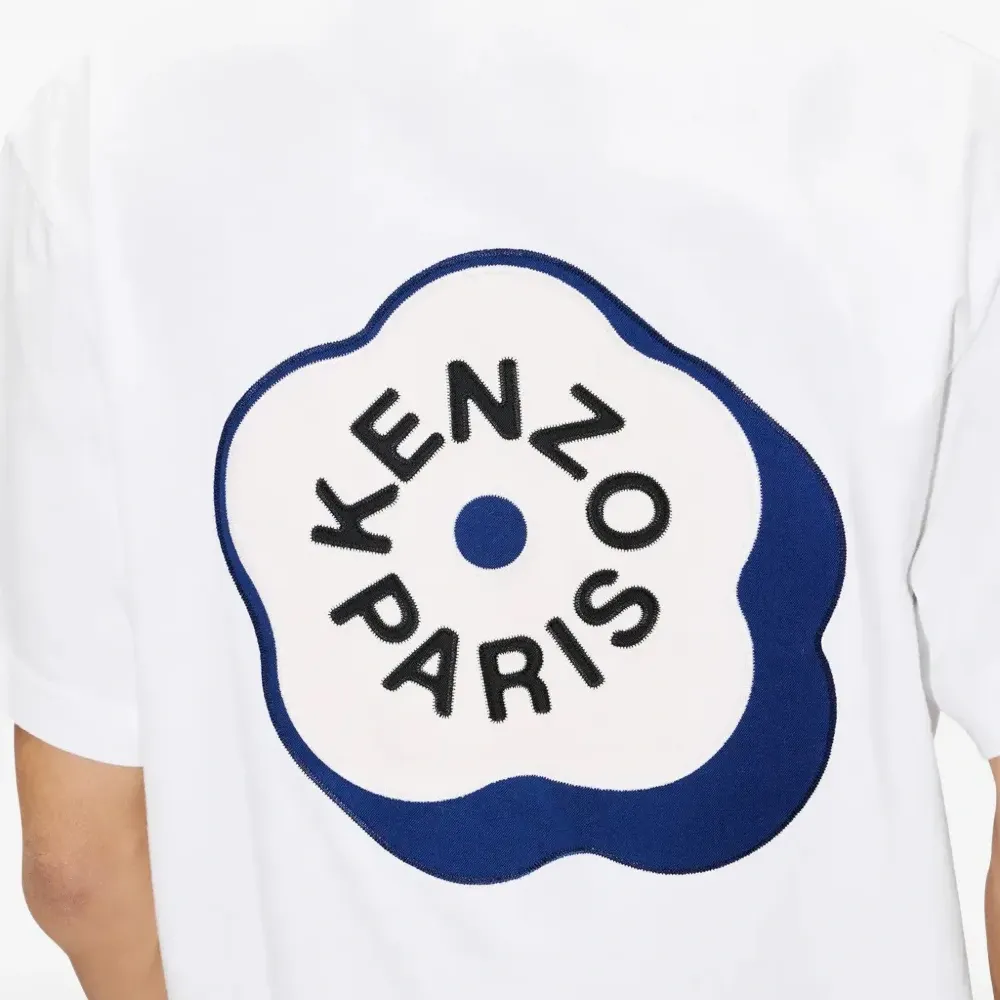 Футболка с цветочным мотивом и круглым вырезом