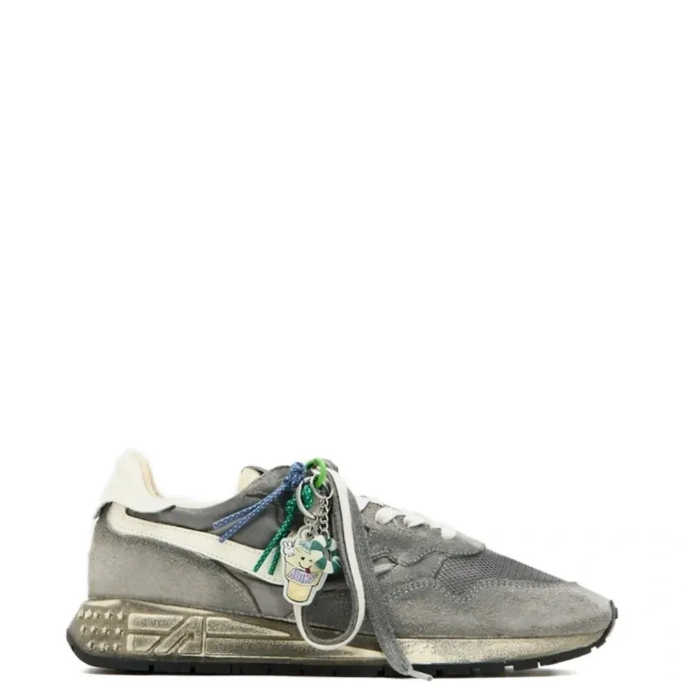 Кроссовки Reelwind на шнуровке