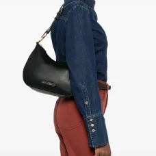 Плечевая сумка с цепочным ремешком