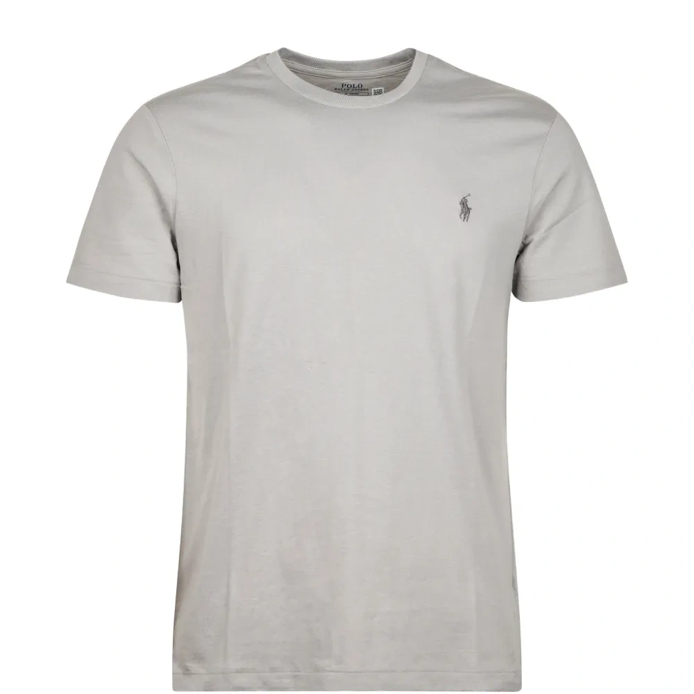 Футболка с вышитым логотипом