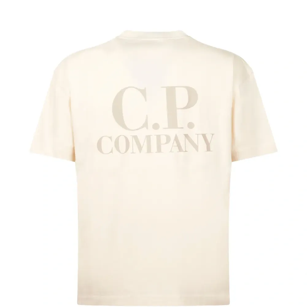 Футболка с логотипом