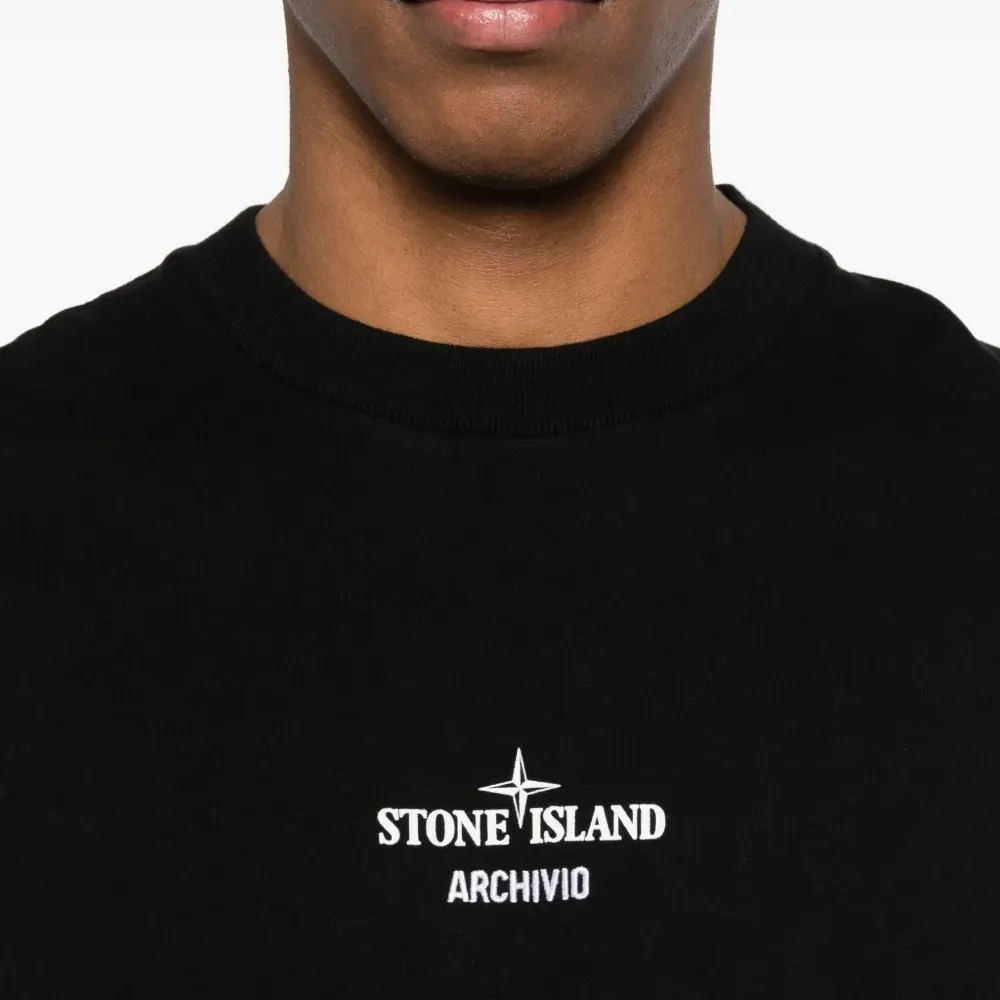 Футболка с логотипом