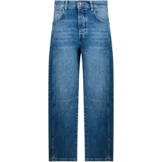 Джинсы с заклепками на задних карманах Джинсы с заклепками на задних карманах