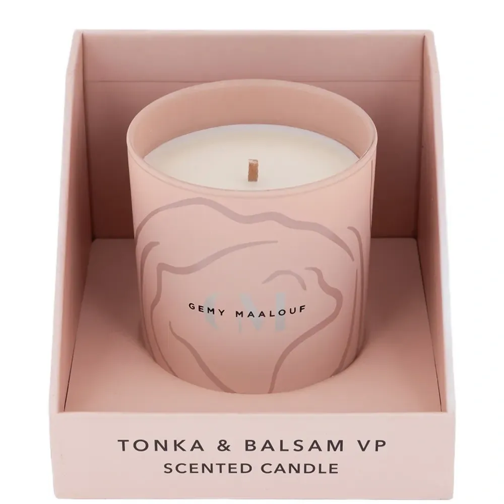 Ароматическая свеча с тонкой и бальзамом