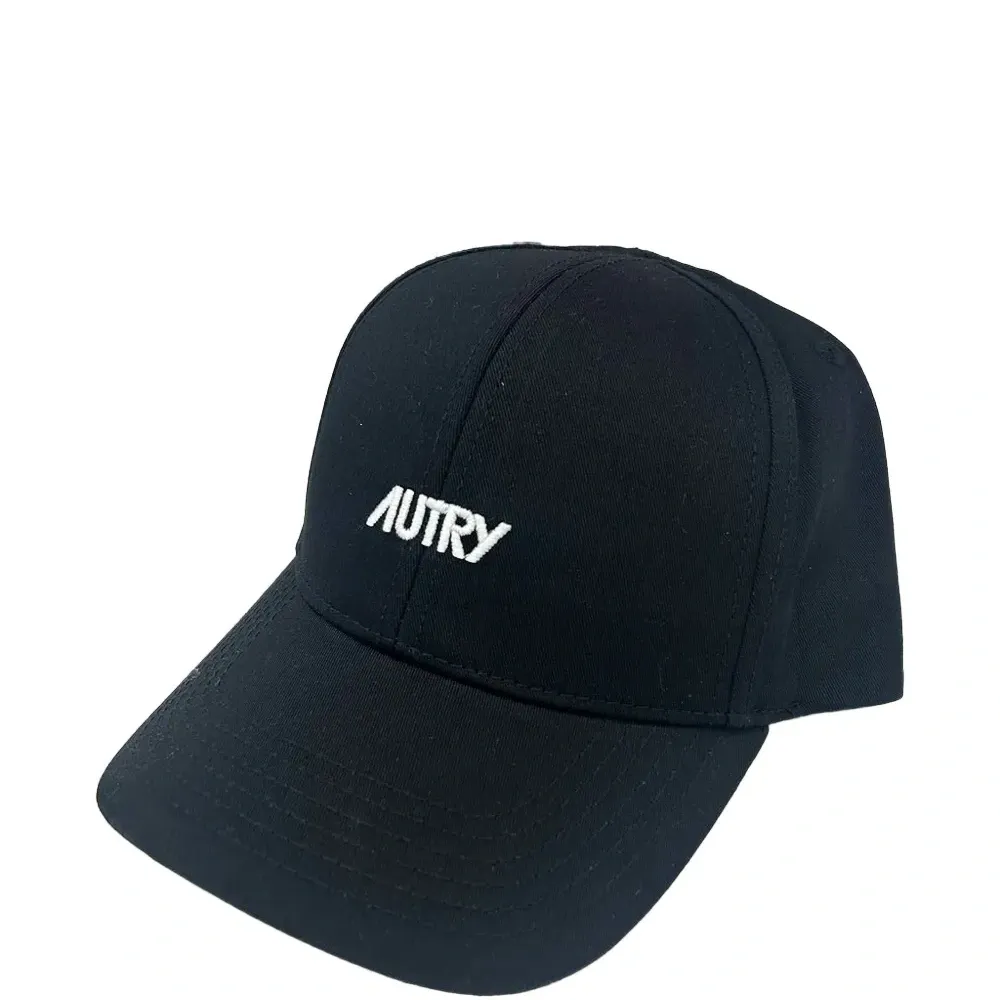 Бейсболка с вышитым логотипом