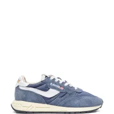 Замшевые кроссовки с круглым мысом Замшевые кроссовки с круглым мысом