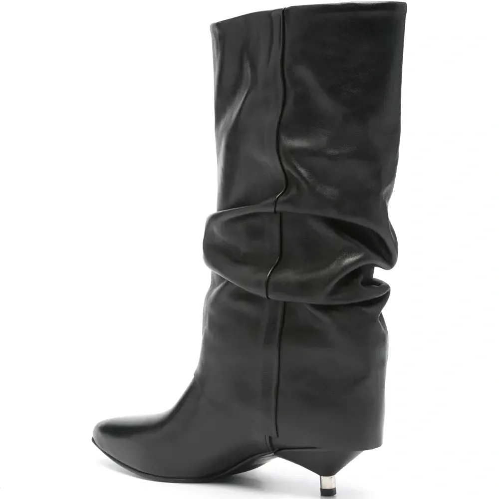 Остроконечные кожаные ботинки