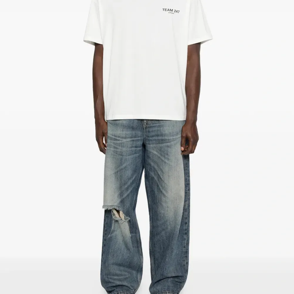 Футболка с круглым вырезом