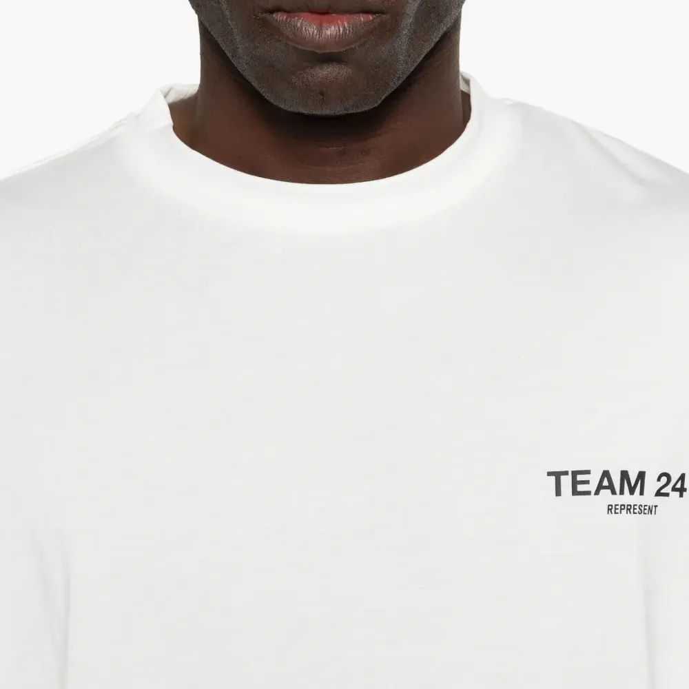 Футболка с круглым вырезом