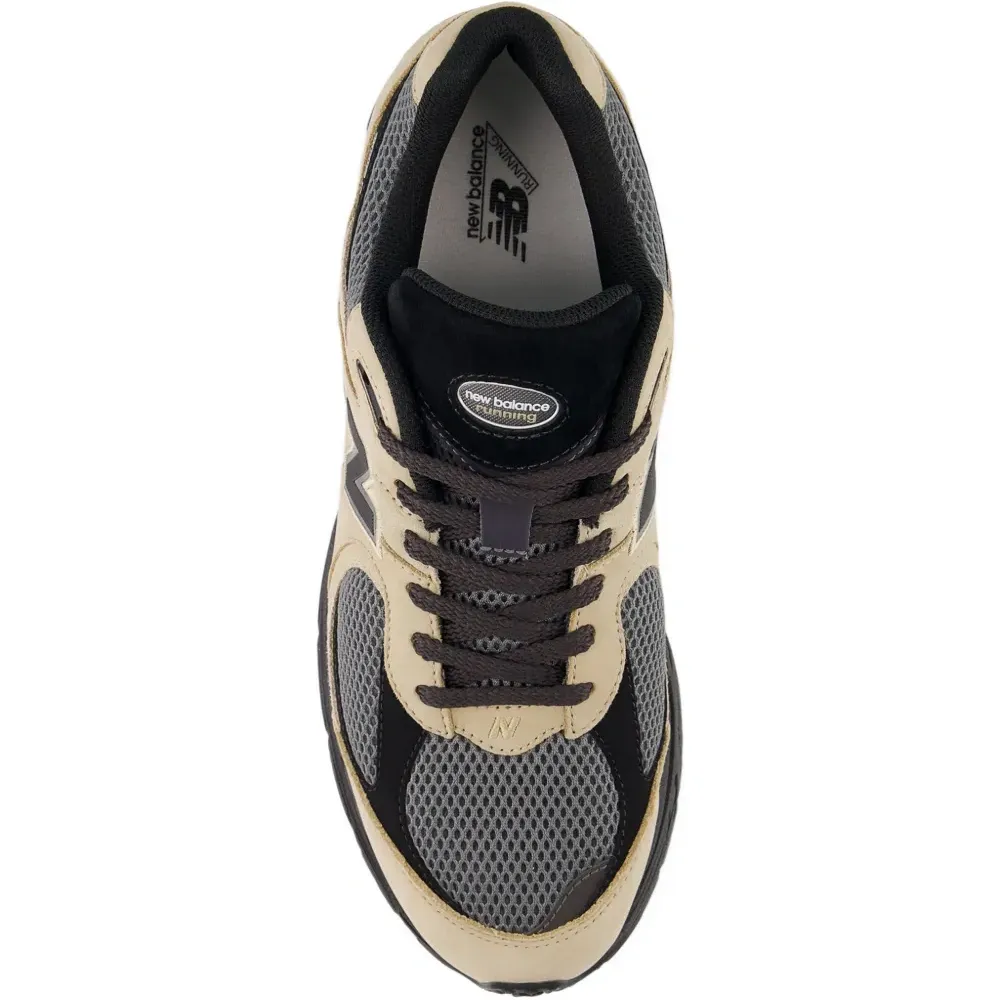 Кроссовки U2002R с логотипом