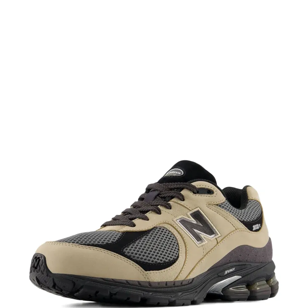 Кроссовки U2002R с логотипом