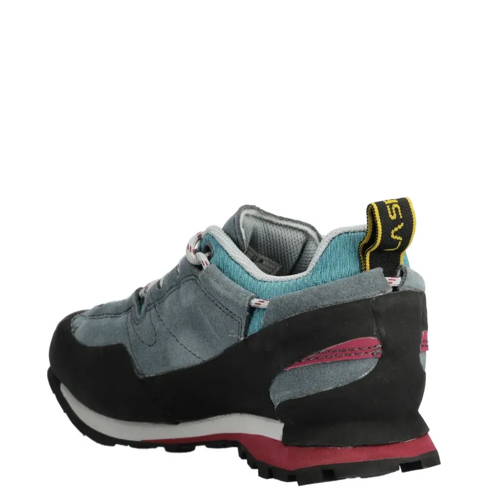 Кроссовки Boulder X на шнуровке