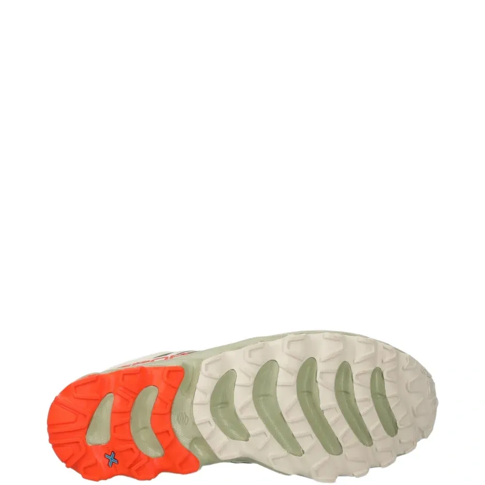 Перфорированные кроссовки на шнуровке