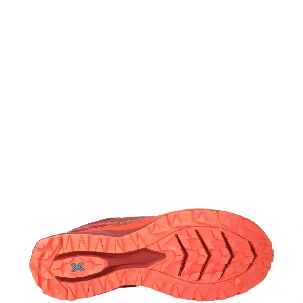 Кроссовки с логотипом