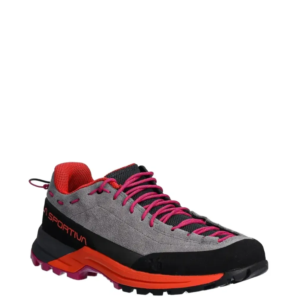 Кроссовки TX на шнуровке для активного образа жизни