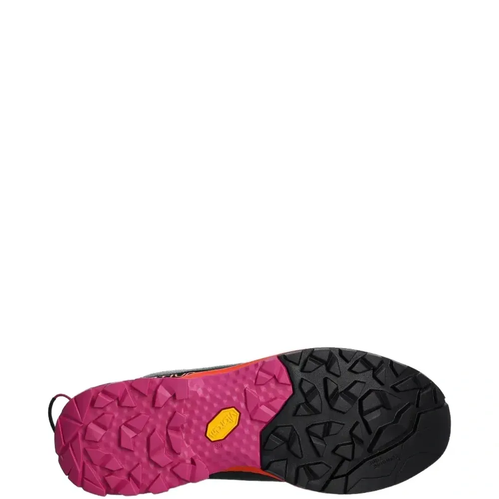 Кроссовки TX на шнуровке для активного образа жизни