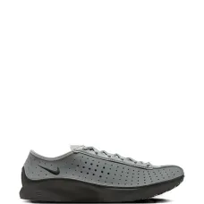 Перфорированные кроссовки