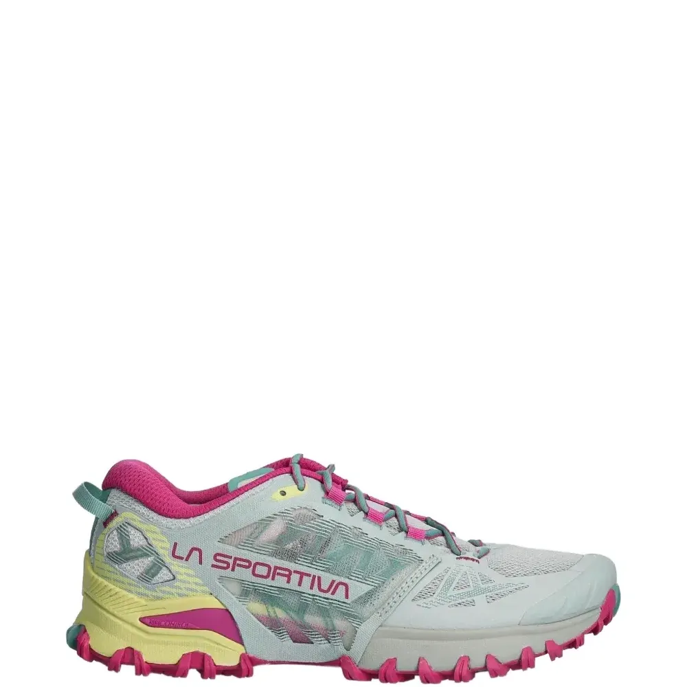 Спортивные кроссовки на шнуровке