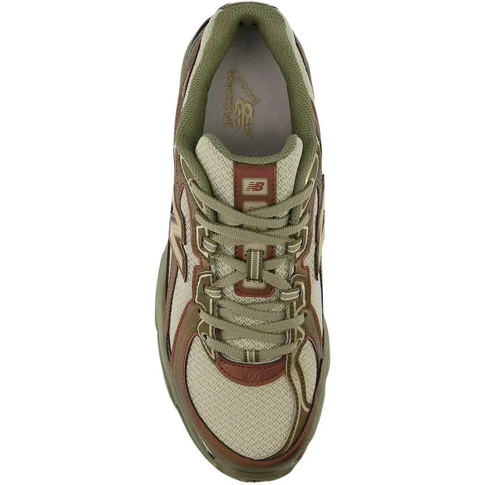 кроссовки с логотипом 740