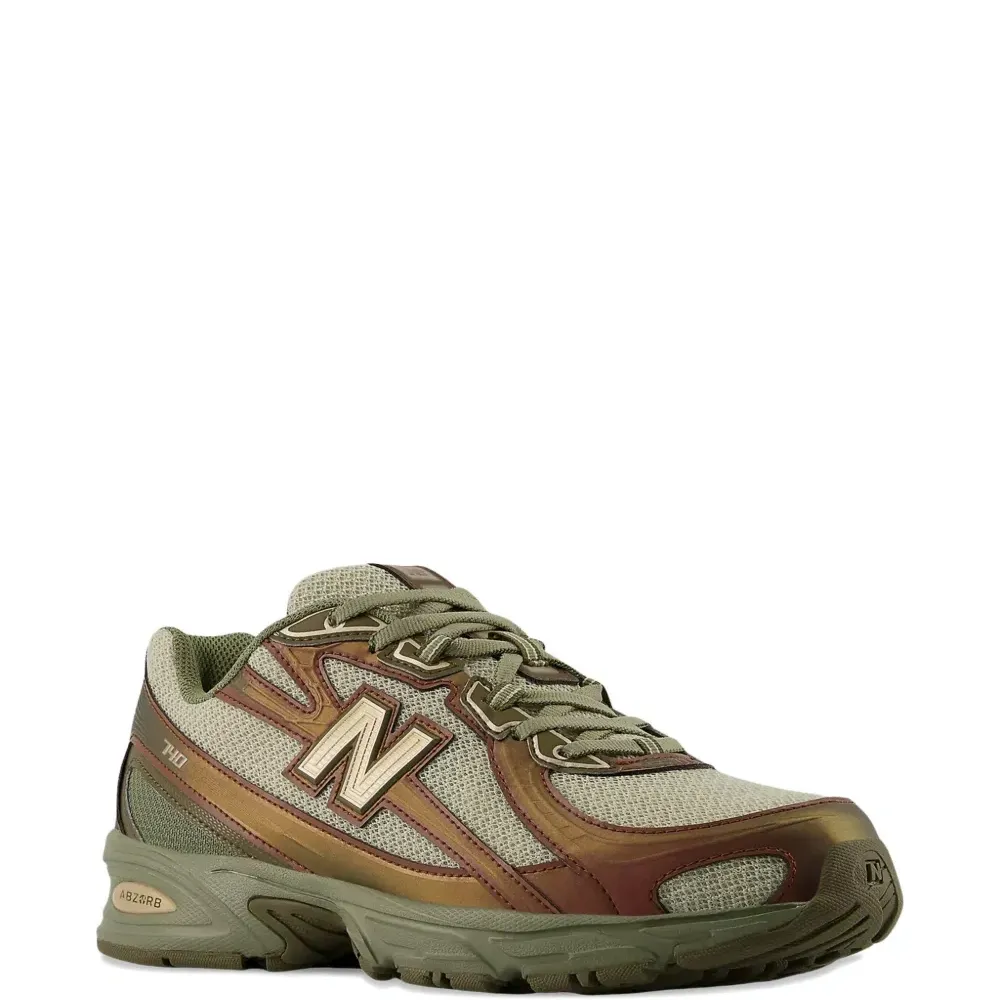 кроссовки с логотипом 740