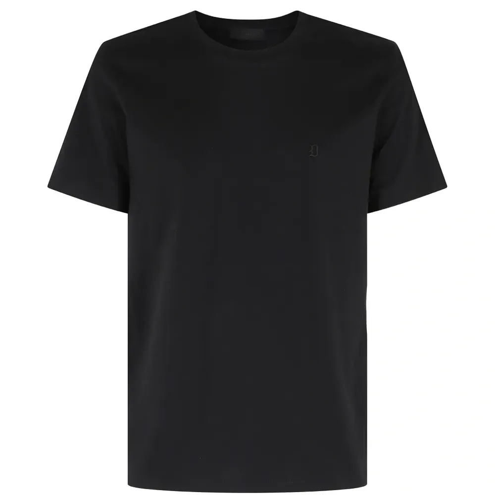 Футболка с вышитым логотипом