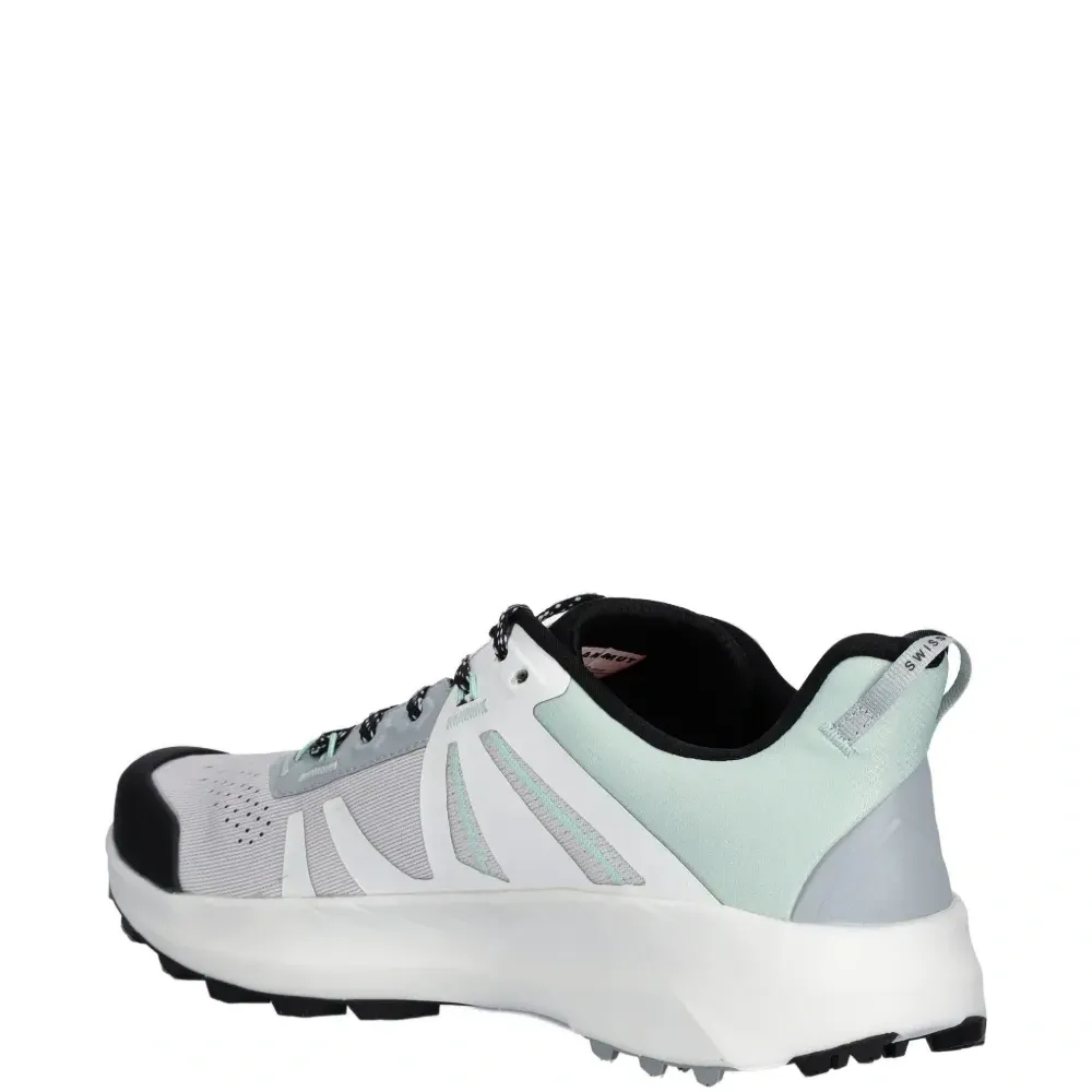 Кроссовки Saentis с логотипом и высокими эксплуатационными характеристиками