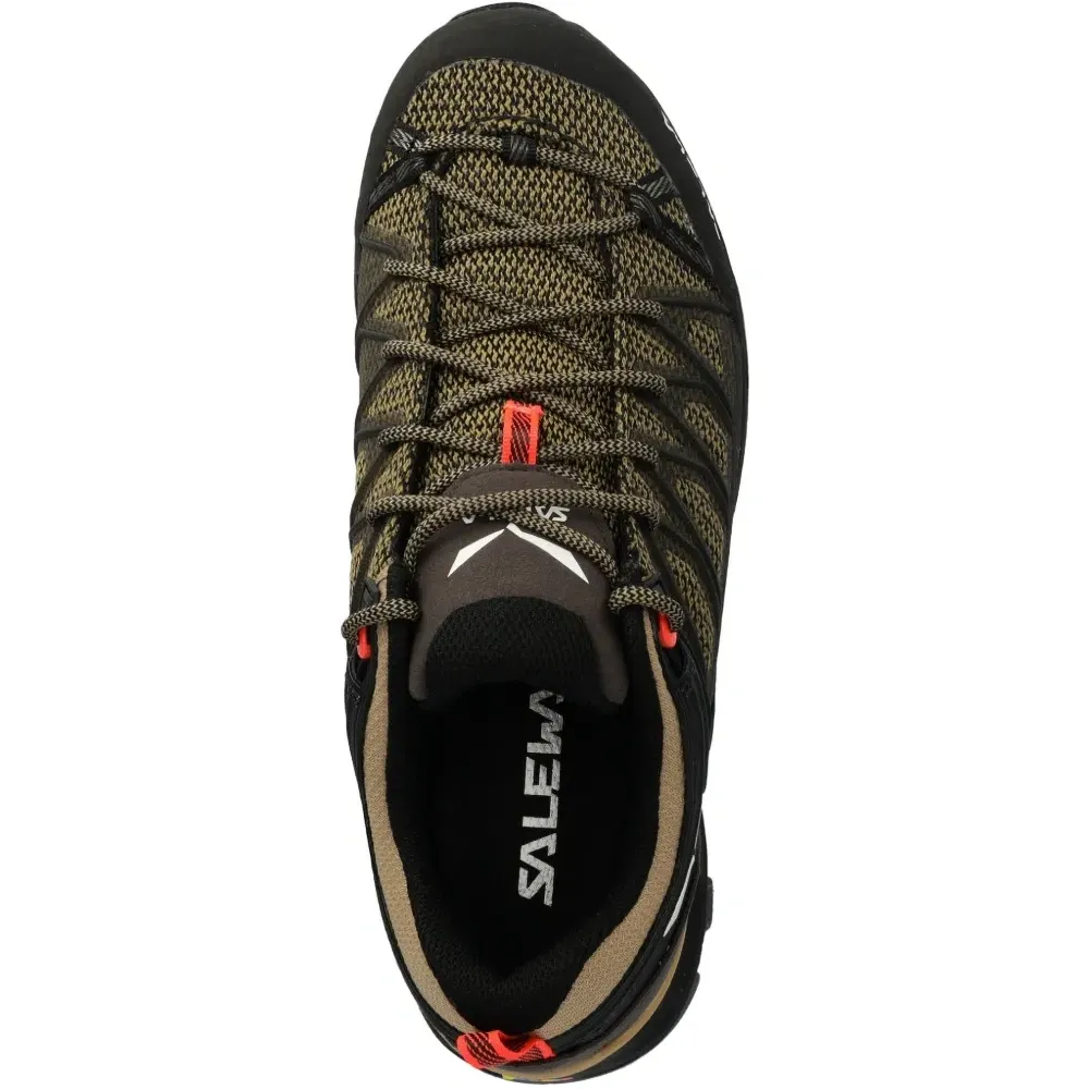 Обувь с решётчатой конструкцией для повышения производительности