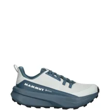 Кроссовки с логотипом