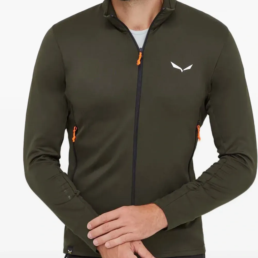 Куртка на молнии