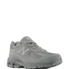 Кроссовки 2002 на шнуровке